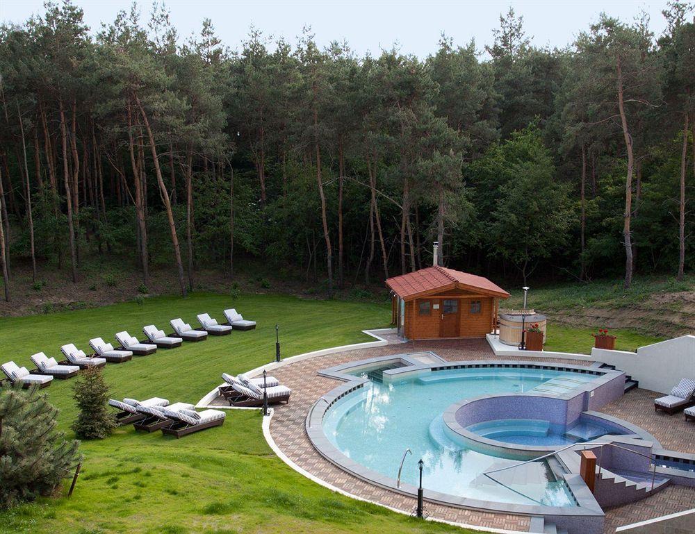 Erdospuszta Club Hotel Fenyves Debrecen Exterior foto