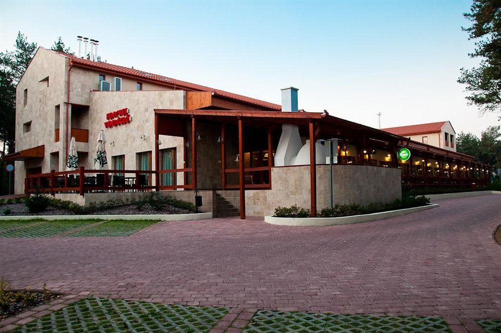 Erdospuszta Club Hotel Fenyves Debrecen Exterior foto