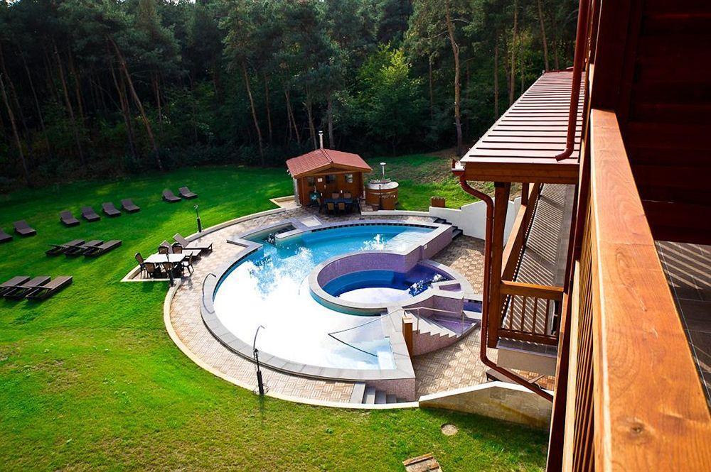 Erdospuszta Club Hotel Fenyves Debrecen Exterior foto
